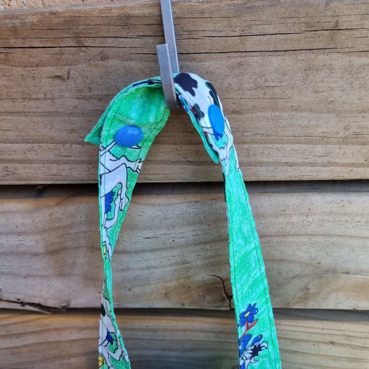 adjustable handle and snap clips