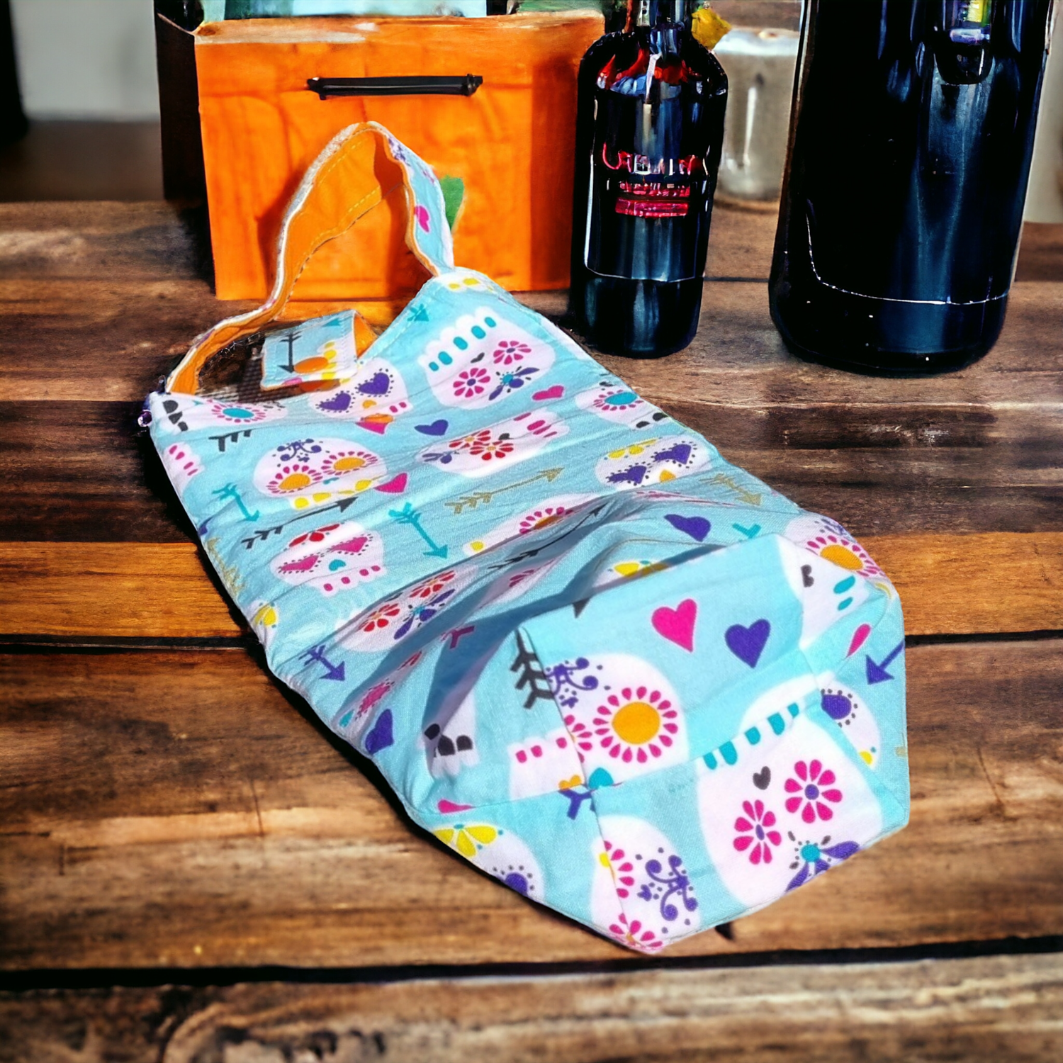 Bottle bag side view showing comfortable handle and sturdy cotton construction