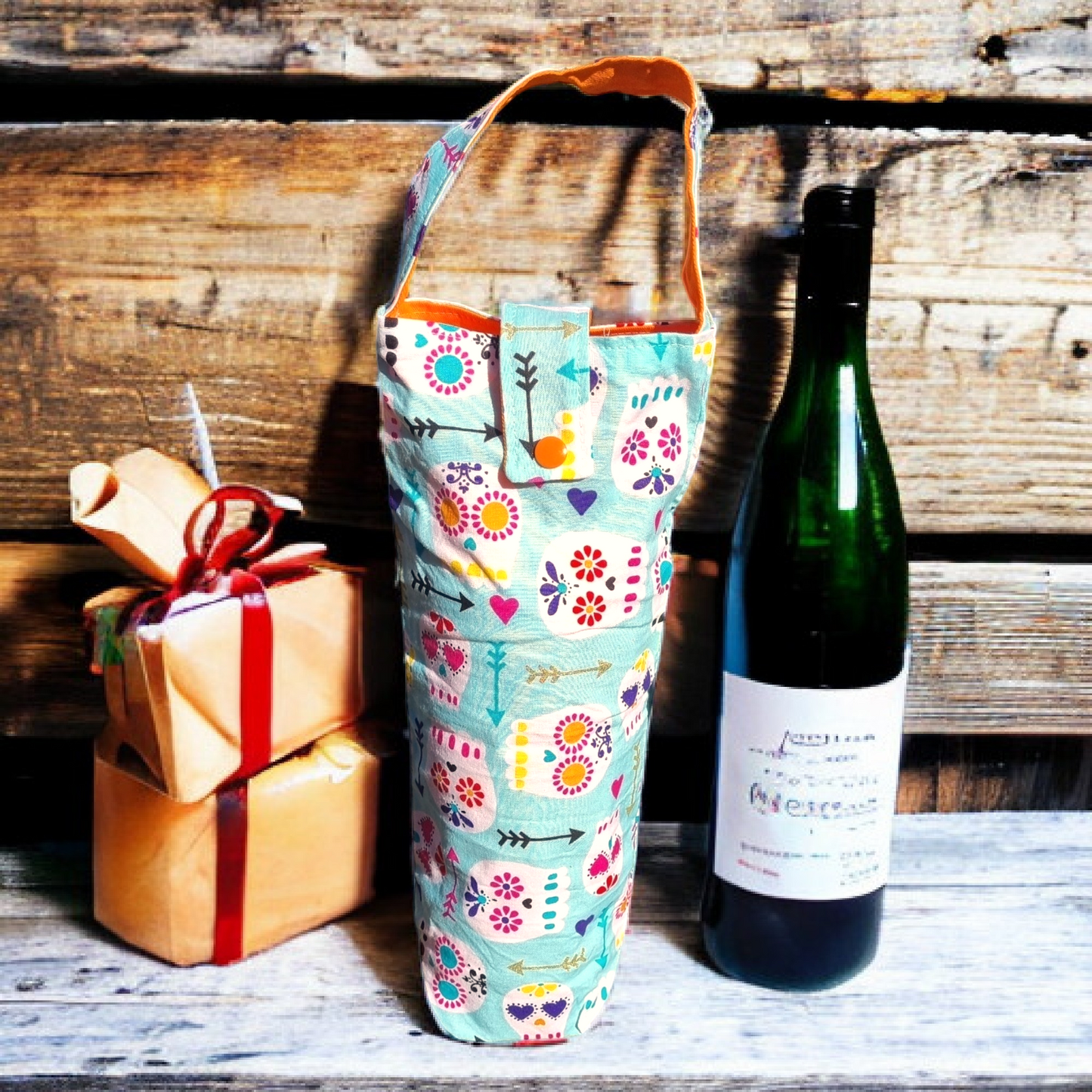 Reusable bottle bag pattern detail - handmade design